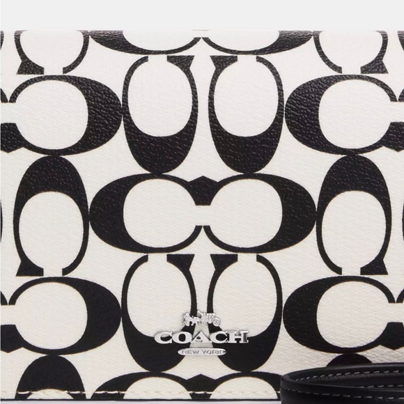 *Price Firm* Clutch Crossbody in Signature Canvas - Picture 3 of 8